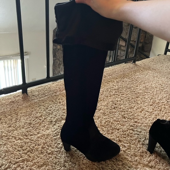 Suede zip up thigh high boots - Picture 5 of 10